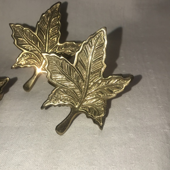 4 Brass Maple Leaf Napkin Rings - Picture 2 of 6
